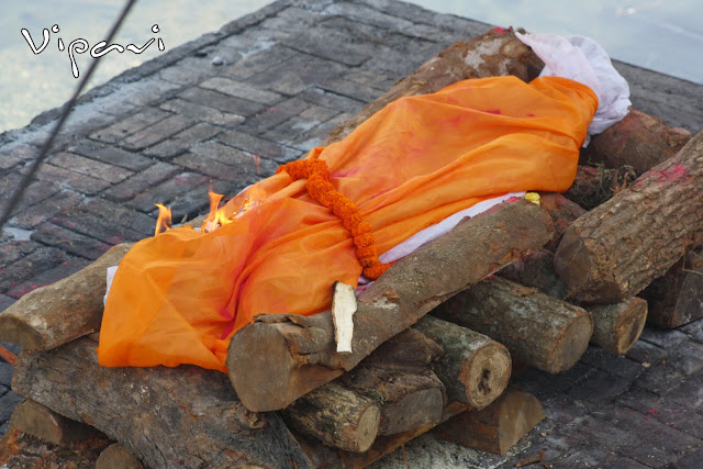 ritos funerarios hindúes 13