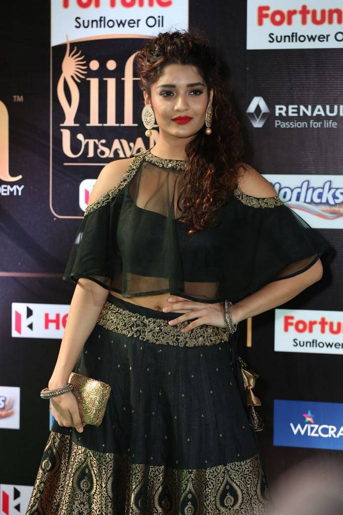 Tamil Actress Ritika Singh At IIFA Awards 2017 In Black Dress