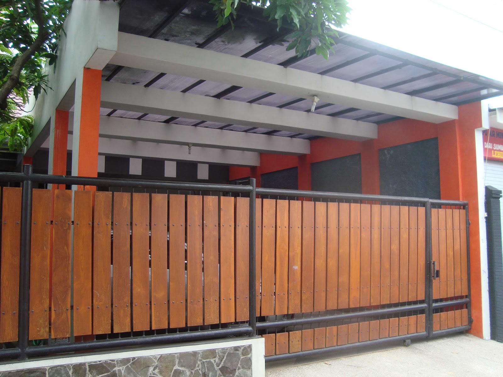 45 Model Pagar Rumah Sederhana Dari Kayu Rumah Minimalis Sobat