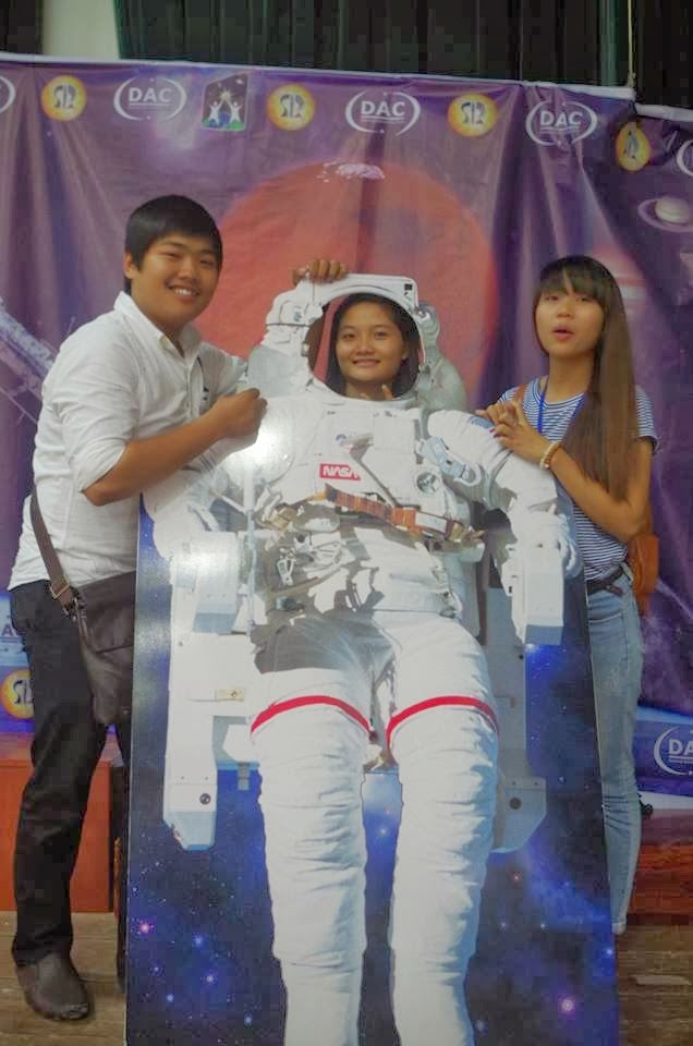 Sinh viên Đà Nẵng hào hứng khám phá vũ trụ sau những ngày mưa bão - 6 / Thiên văn học Đà Nẵng