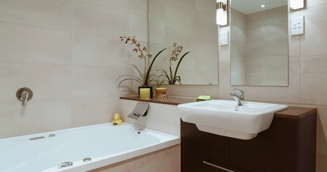 18 Interior Design Photos vs. 5 Milward Place, Kelvin Heights, Queenstown Luxury Home Tour