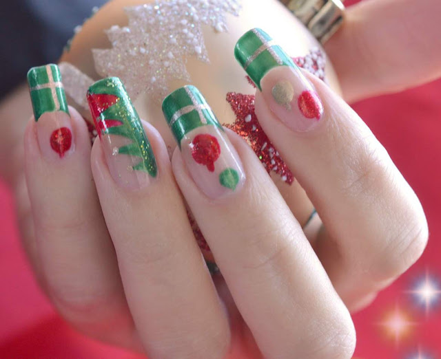 Cute Red and Green Nail Art