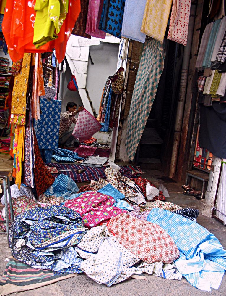 Best Wholesale Cloth Market In Ahmedabad Municipal