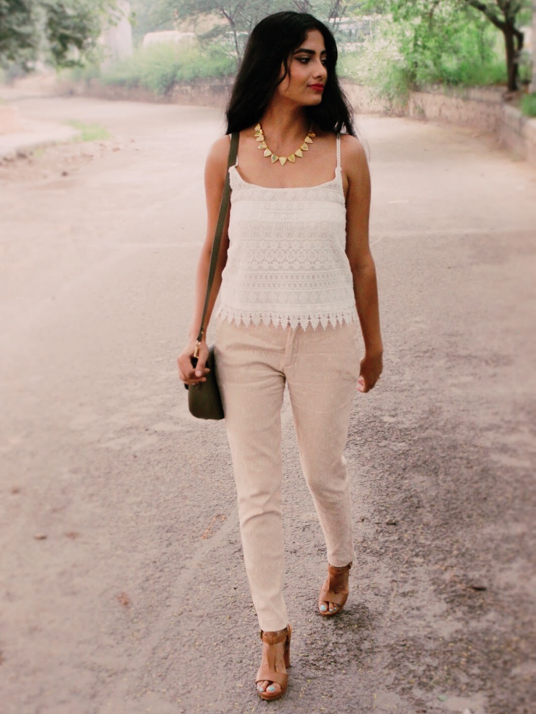 earthy tones, white with nude, summer outfit idea, crochet, jacquard trouser