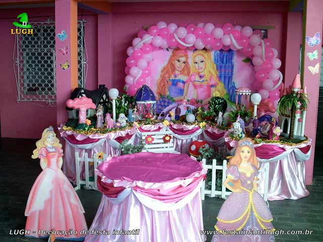 Decoração infantil tradicional luxo Barbie e o Castelo de Diamantes Decoração Tradicional luxo forradas com toalhas de tecido pano de cetim tema Barbie e o Castelo de Diamantes - Aniversário feminino
