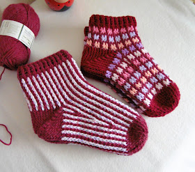 -crochetsocks-crochet-handmade-slippers-stripes-squares-socks-sirdar-yarn-wool