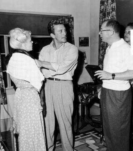 Flick Review < Ace in the Hole | Billy Wilder, 1951 18 Flick Review < Ace in the Hole | Billy Wilder, 1951 Jan%2BSterling%252C%2BKirk%2BDouglas%2Band%2BBilly%2BWilder