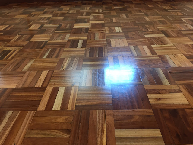 Parquet damero eucalipto rojo con acabado bona wave satinado Parquet damero eucalipto rojo con acabado bona wave satinado
