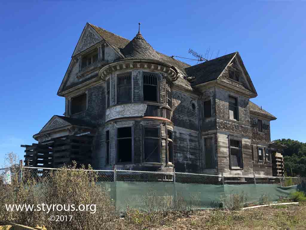 The Styrous® Viewfinder Redman House a forlorn mansion