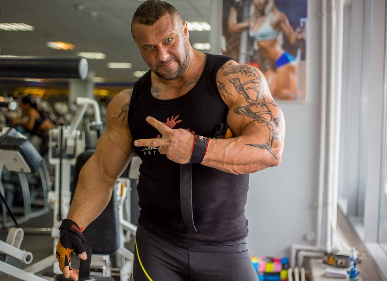 Бодибилдер певец