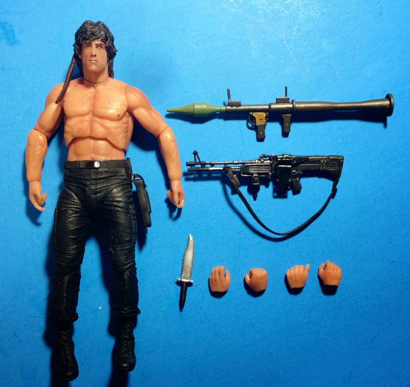 Фигурка рэмбо neca. Рэмбо игрушка 90-х. Рэмбо фигурки 90х. Фигурка рэмбо neca. Хот тойс фигурка рэмбо.