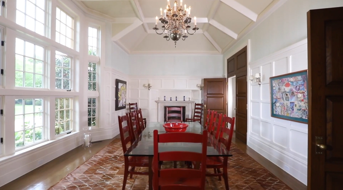 Tour 50 Middle Ln, East Hampton, NY vs. 29 Interior Design Photos