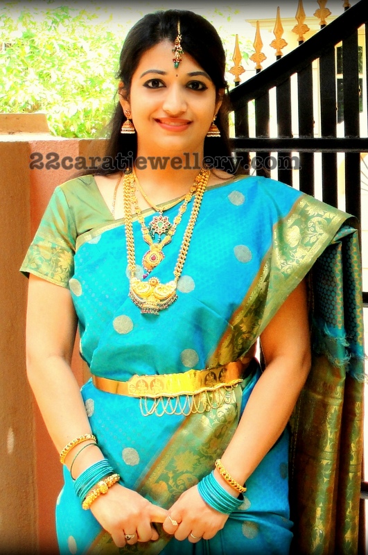 Bride with Gold Kannada Jewellery Jewellery Designs