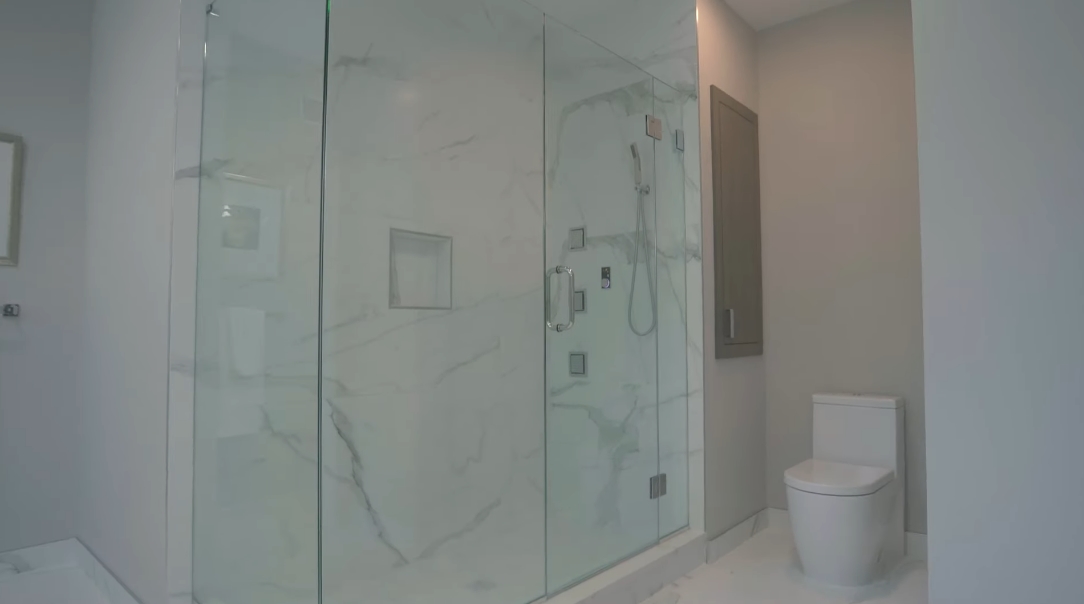41 Interior Design Photos vs. 6 Minor Ct, Denville, NJ Luxury Home Tour