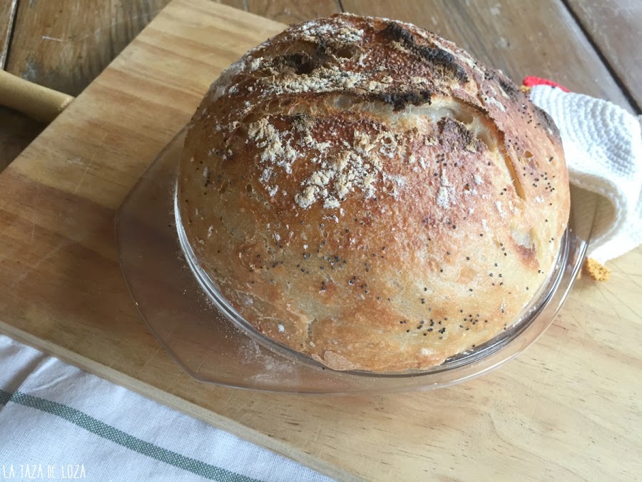 pan-casero-sin-amasado-listo-para-servir