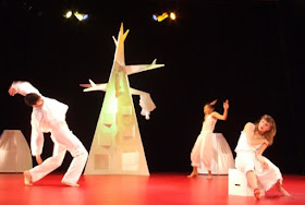 Ninika  spectacle chorégraphique basque avec Célia Thomas, Arantxa Lannes, Jose Cazaubon