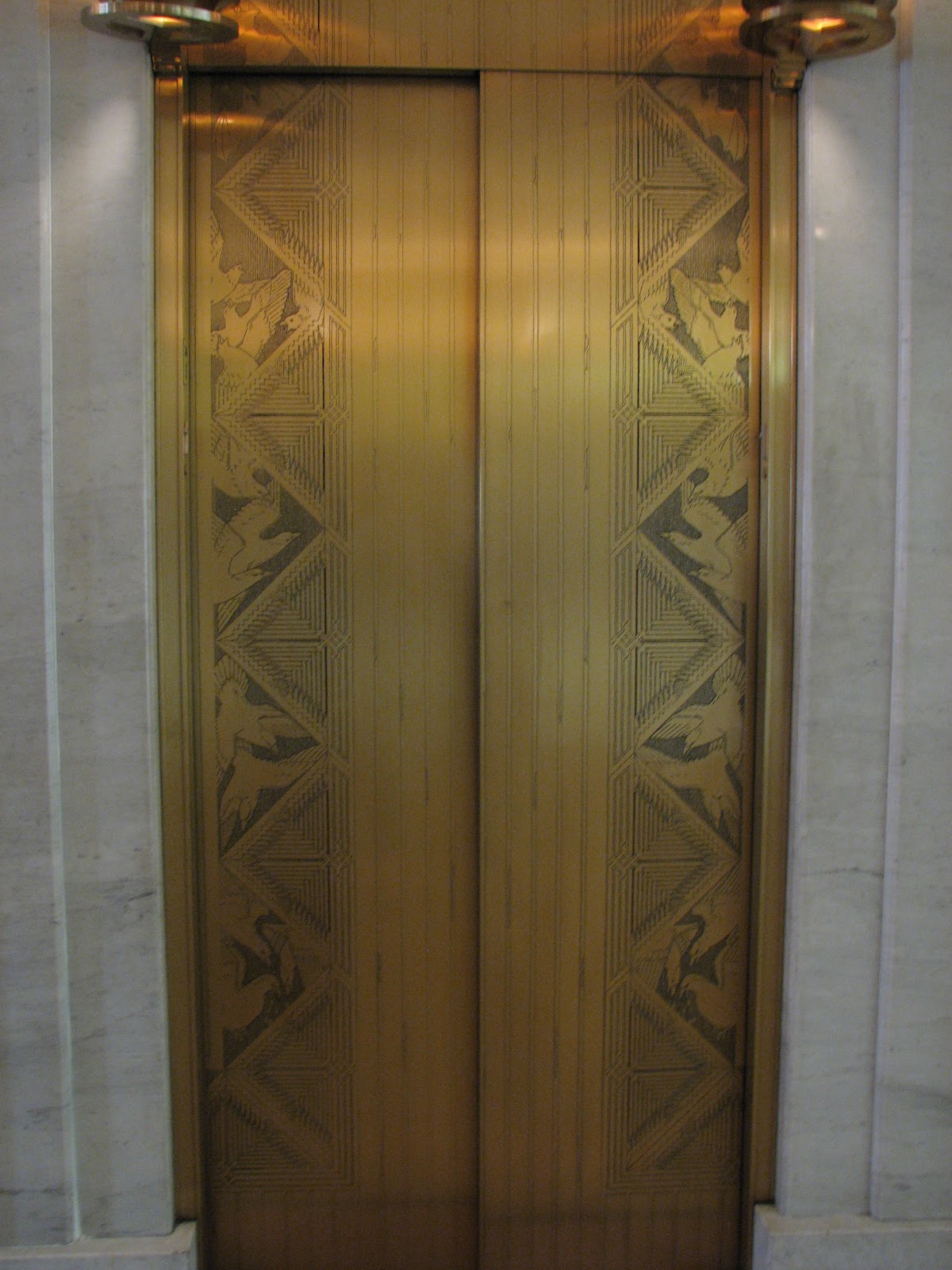 Travels with rarecat: Chicago - Art deco Elevator Doors