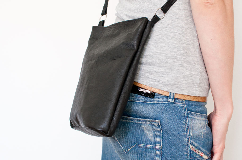 Nahkalaukku Kaisan neuleblogi