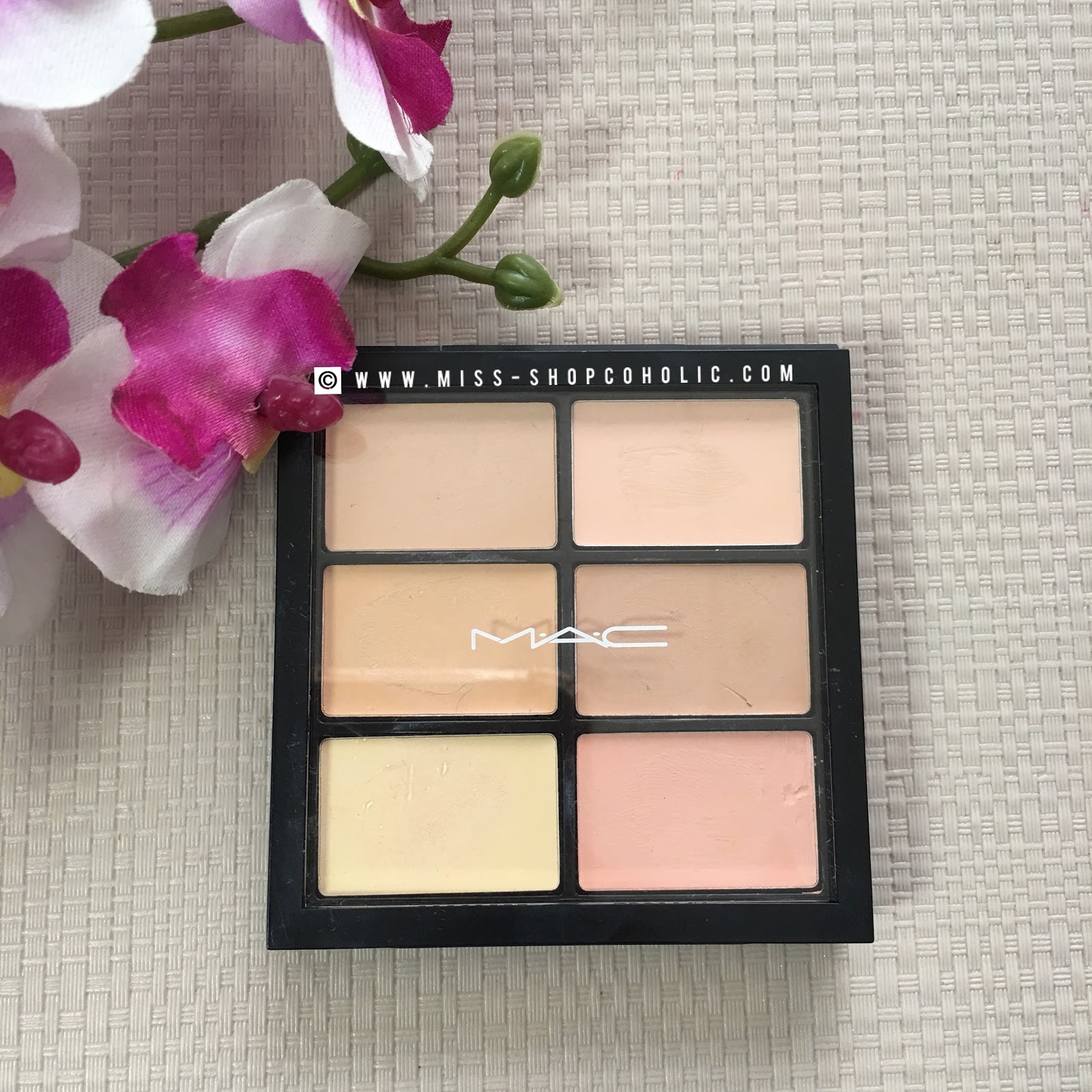 mac concealer palette light