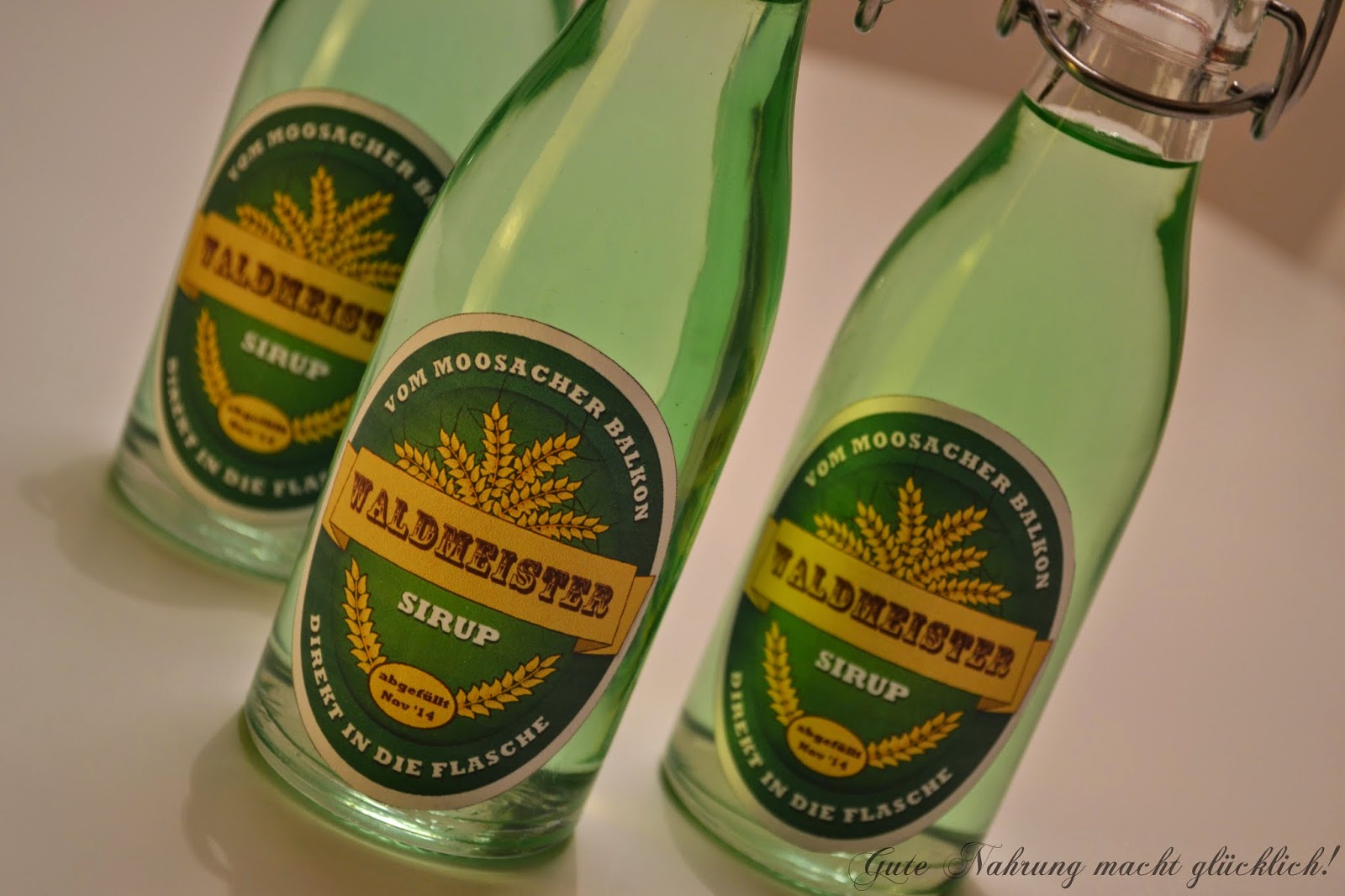 Gute Nahrung macht glücklich : Kulinarische Geschenke: Waldmeistersirup
