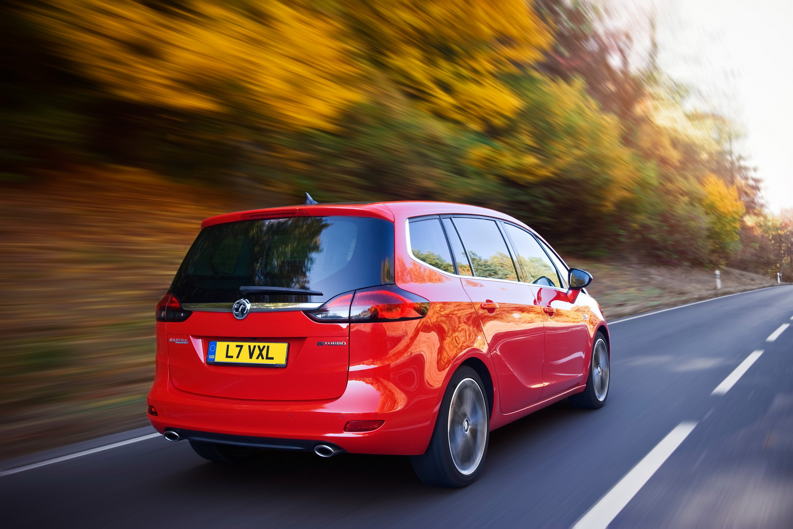 VAUXHALL ADDS POTENT NEW BITURBO ENGINE TO ZAFIRA TOURER RANGE