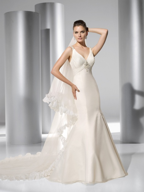 WhimsyBride :::: Look-A-Likes for Less: Monica Gellar Wedding gown WhimsyBride :::: Look-A-Likes for Less: Monica Gellar Wedding gown