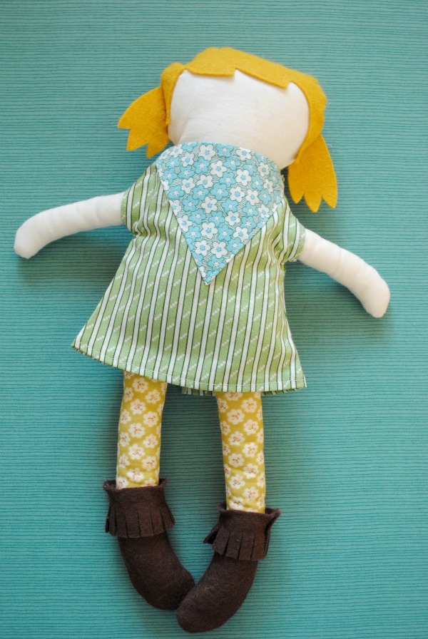 hart + sew | Vintage Baby Clothing: doll suitcase: tutorial