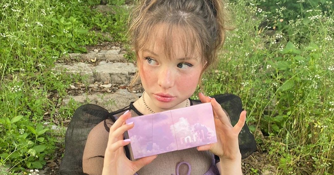 Starlet Arcade Zoe Colletti