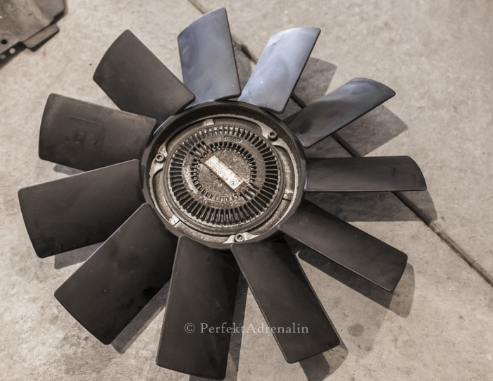 PerfektAdrenalin How to Replace Fan Clutch & Cooling Fan on a BMW E39
