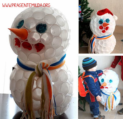 boneco de neve com reciclagem de copos descartáveis