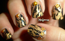 Stylish Gold Tiger Print Nails / Diseño Animal Print