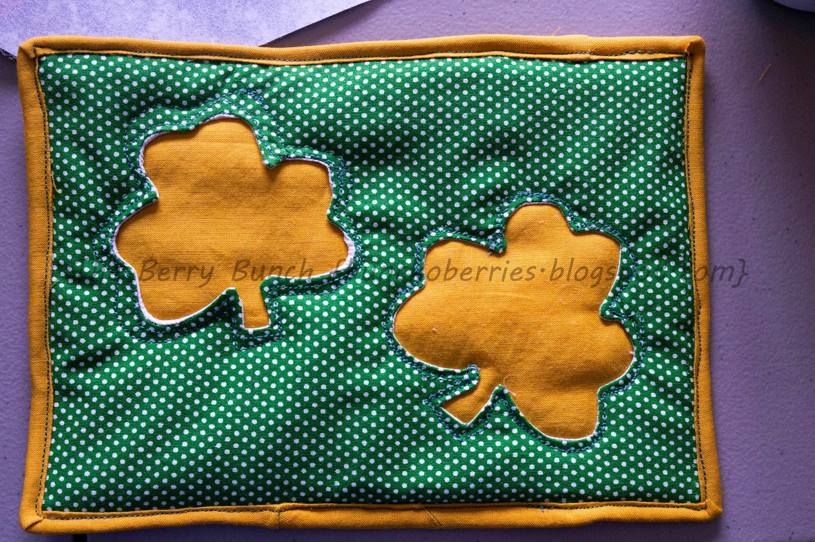 The Berry Bunch: Happy St. Patrick's Day: Shamrock Cut Out Mug Rug Tutorial