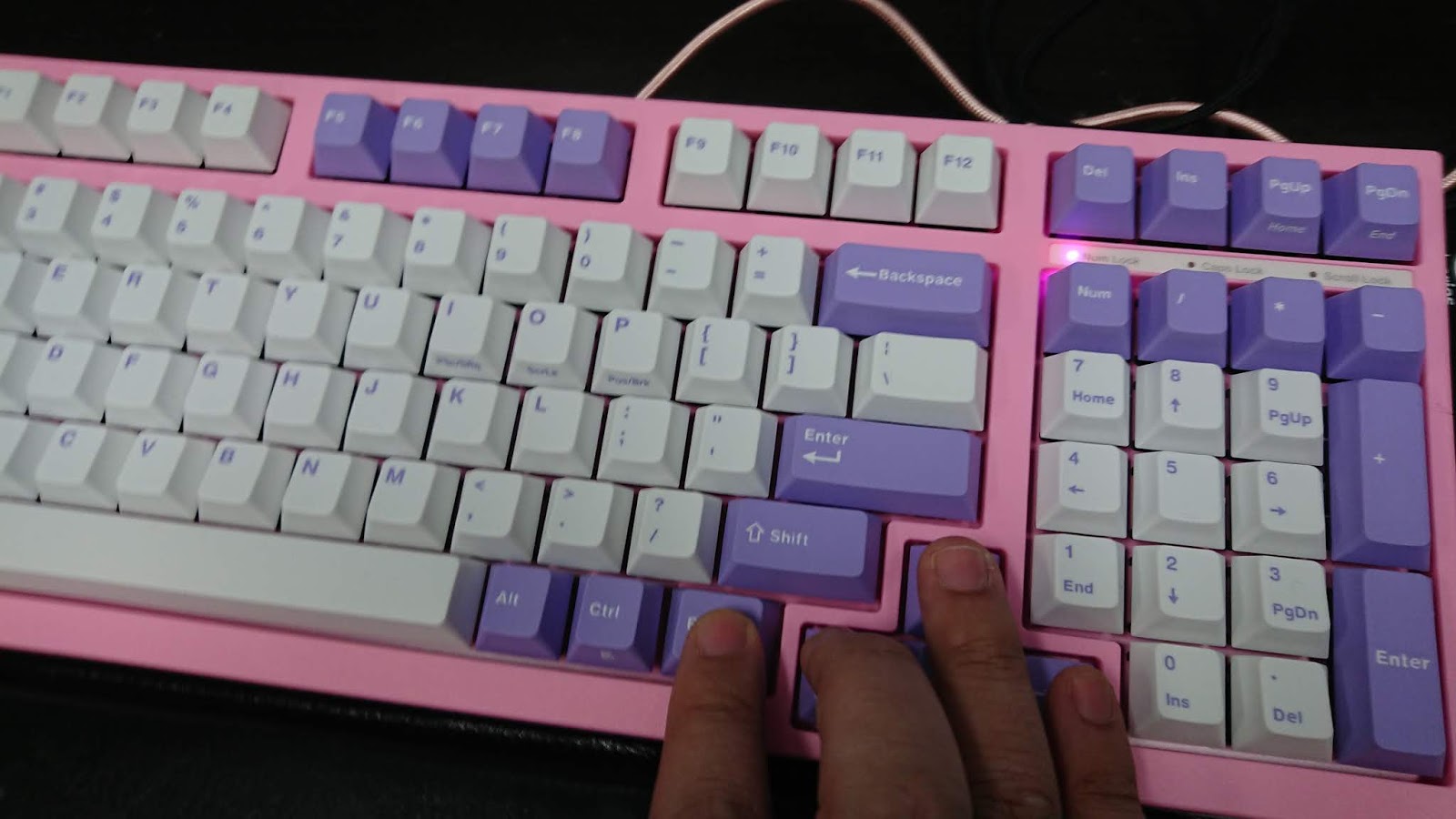 레오폴드 적축 저소음적축으로 만나는 완벽한 키보드! 클릭하면 만족감 100% 보장!