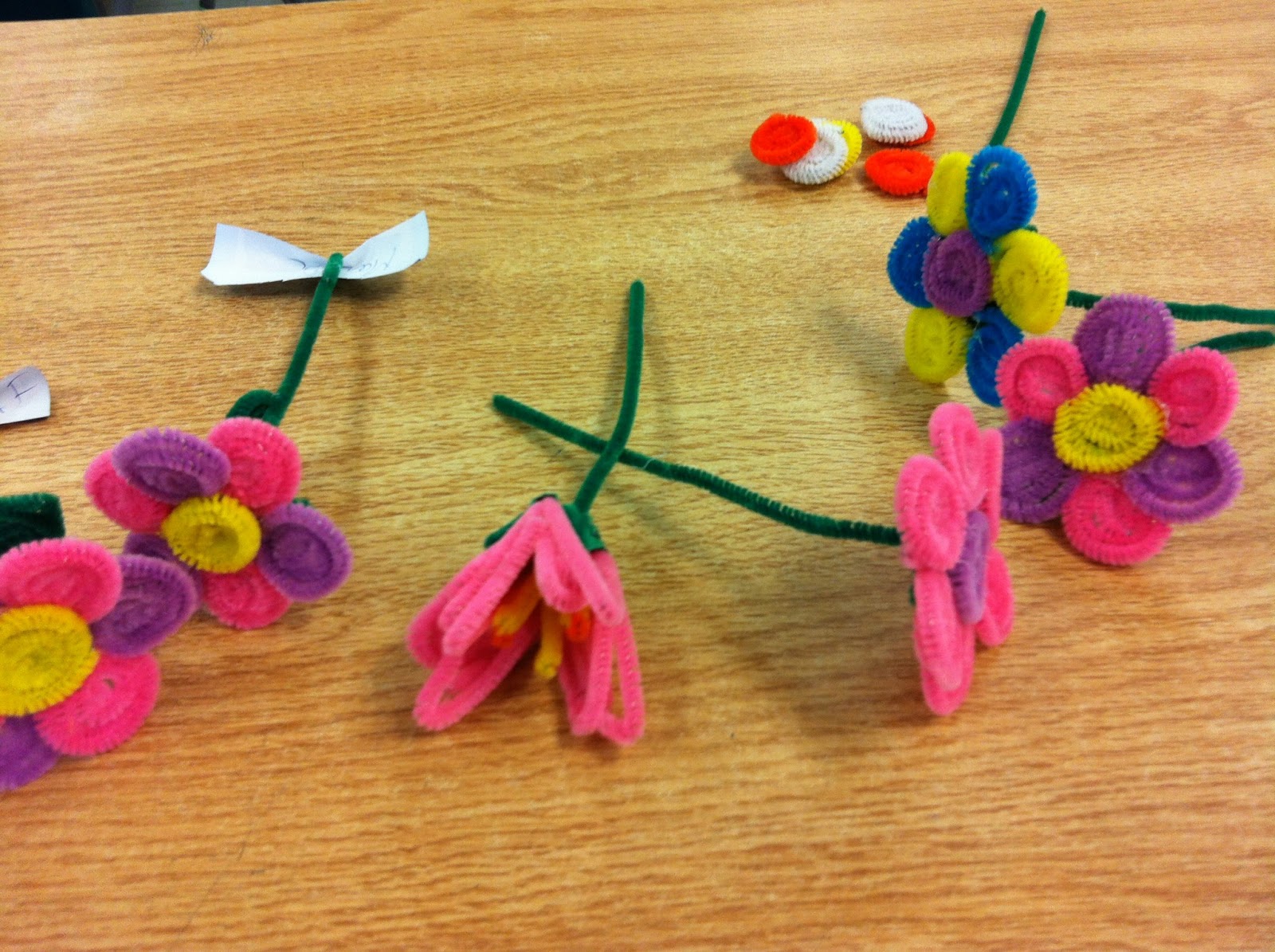 Sweet Garden Pipe cleaners flowers
