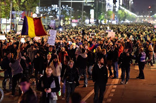 imagine de la protestele din România - imagine preluată de pe google images