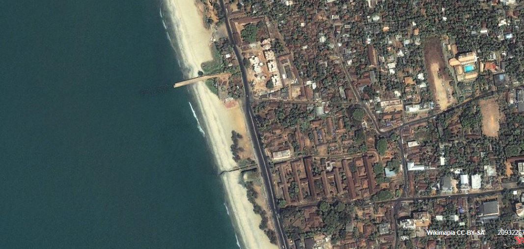 Jeevan's KALLI VALLI The Calicut Beach Sea Bridge and light house