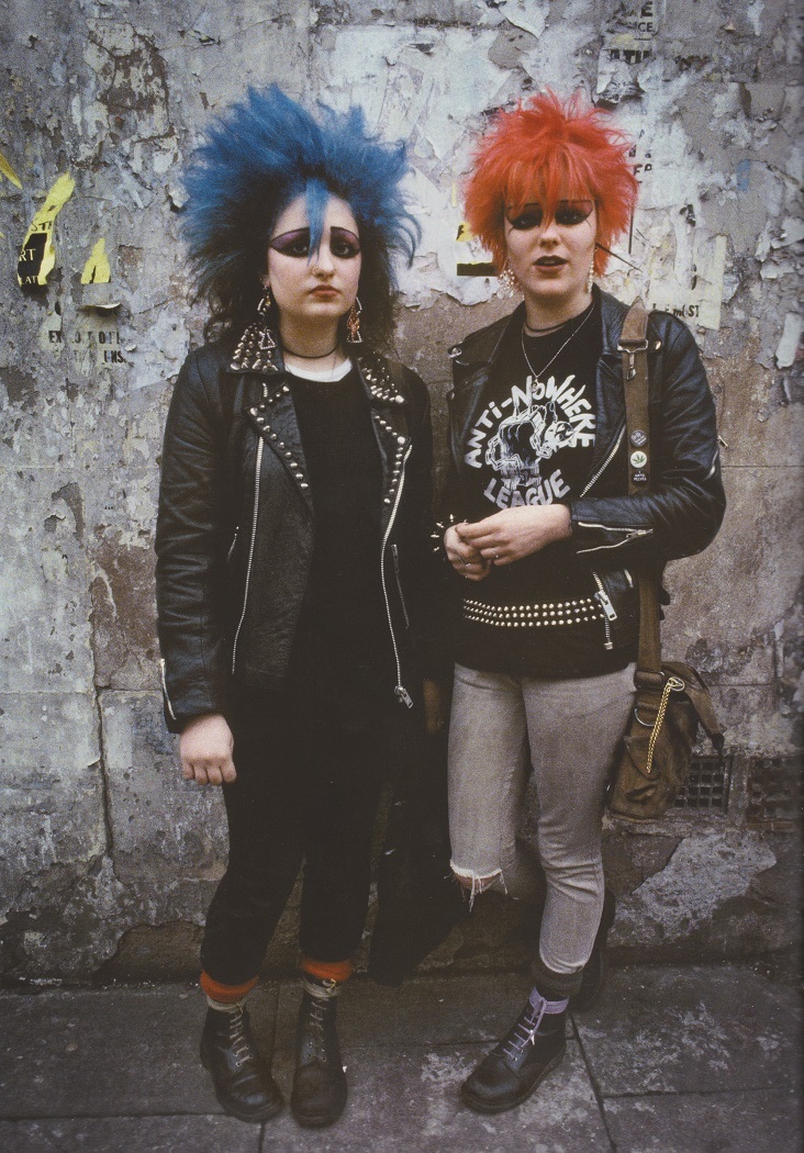 70 Candid and Amazing Photographs That Capture London’s Youth Culture ...