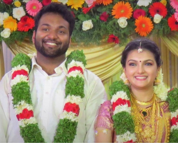 Saranya Profile Biography Family Photos And Wiki And Biodata