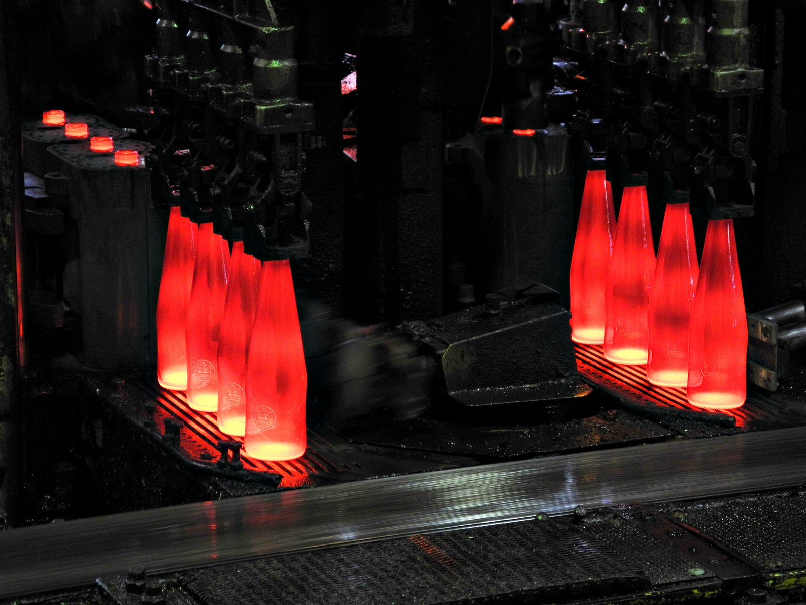 A Photo A Day For 365 189 glass bottle factory 2