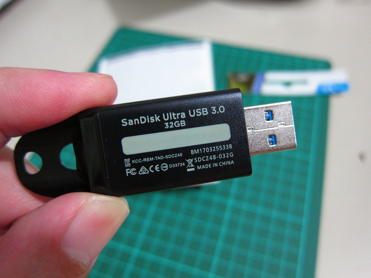 Gadgets and stuff Sandisk USB 3.0 Flash Drive Cruzer CZ48 32GB