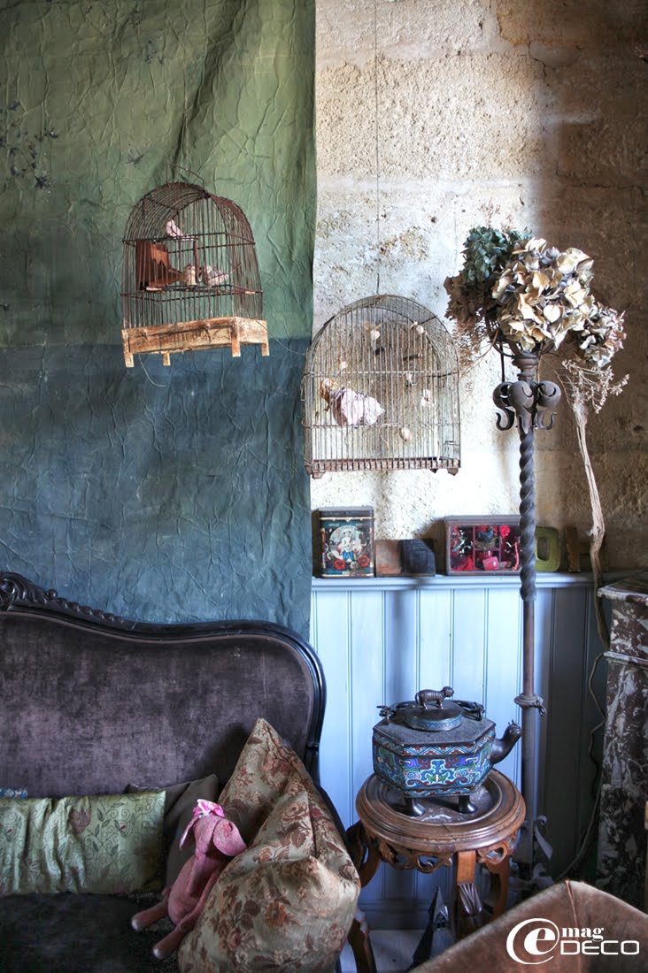 The enchanted world of Miss Clara, a report of the magazine of decoration e-magDECO
