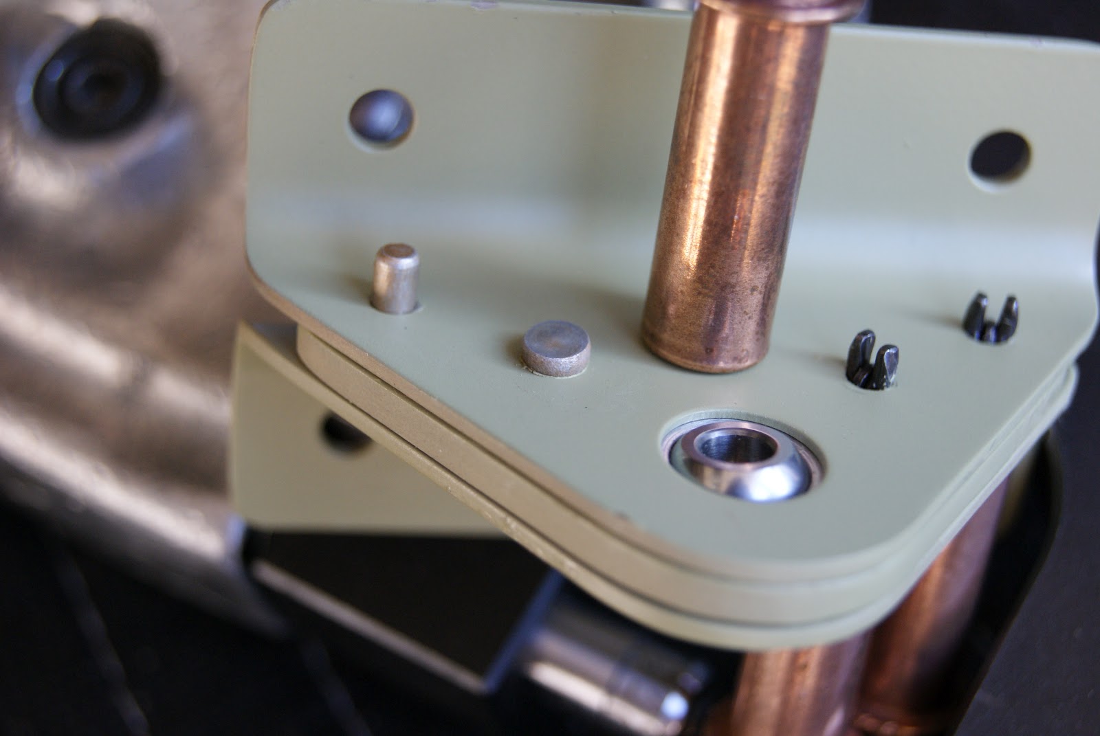 DOG Aviation John's RV-12 Blog: Riveting – A Day Long Over Due