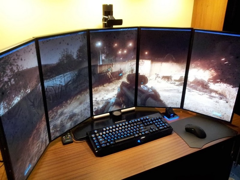 Vertical Monitor Gaming Room Setup Ideas - Setup Idea