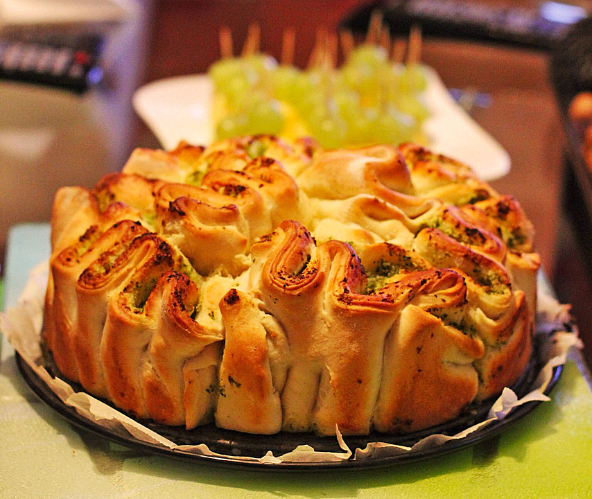 Luckies Rezepte & Leckereien: Knoblauch - Faltenbrot Luckies Rezepte & Leckereien: Knoblauch - Faltenbrot