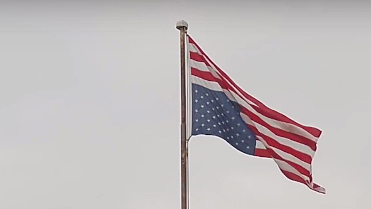 Post News Post office caught flying US flag upsidedown — and locals