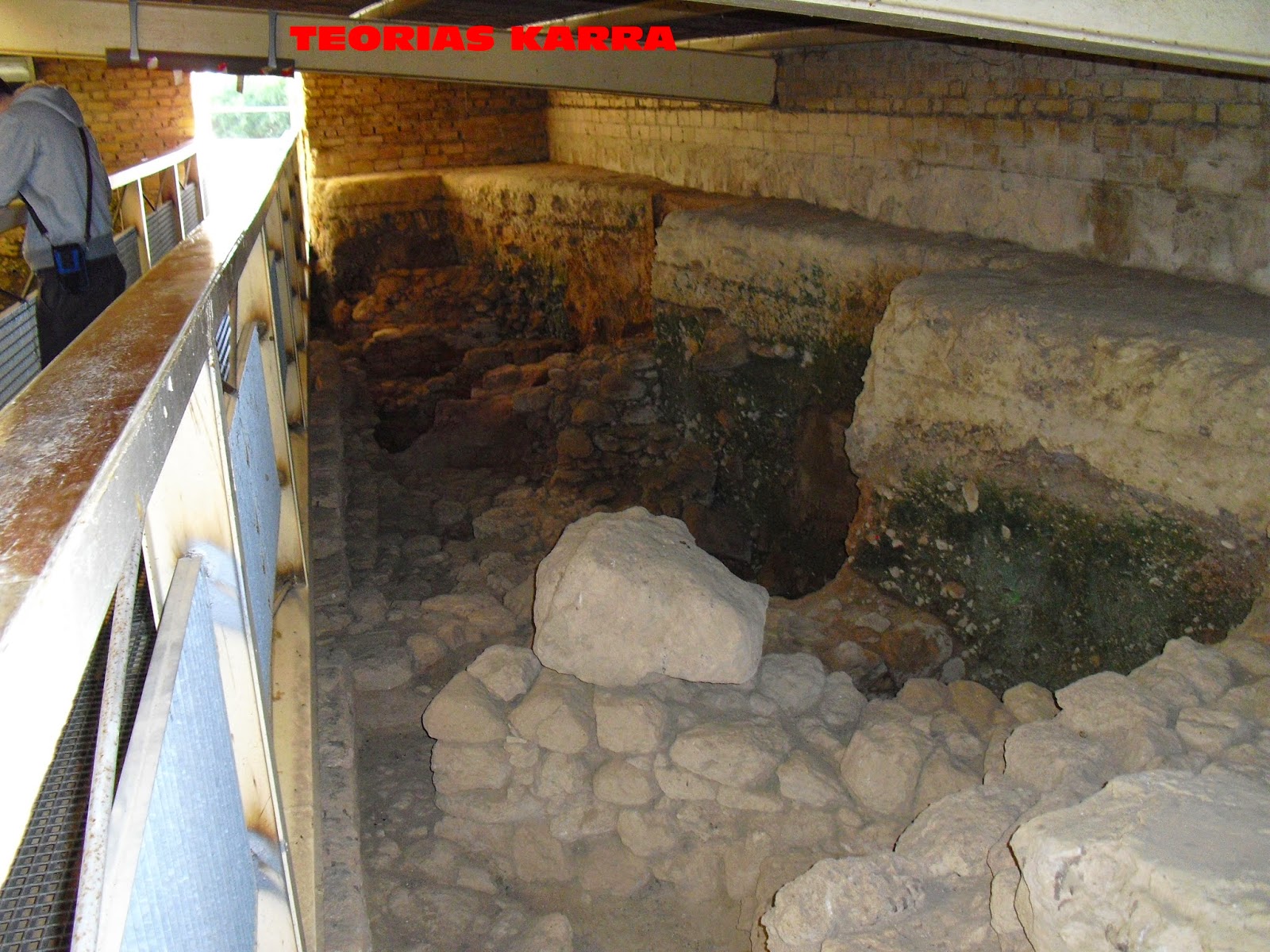 TEORIAS KARRA: POBLADO - CASTILLO FENICIO DOÑA BLANCA, YACIMIENTO