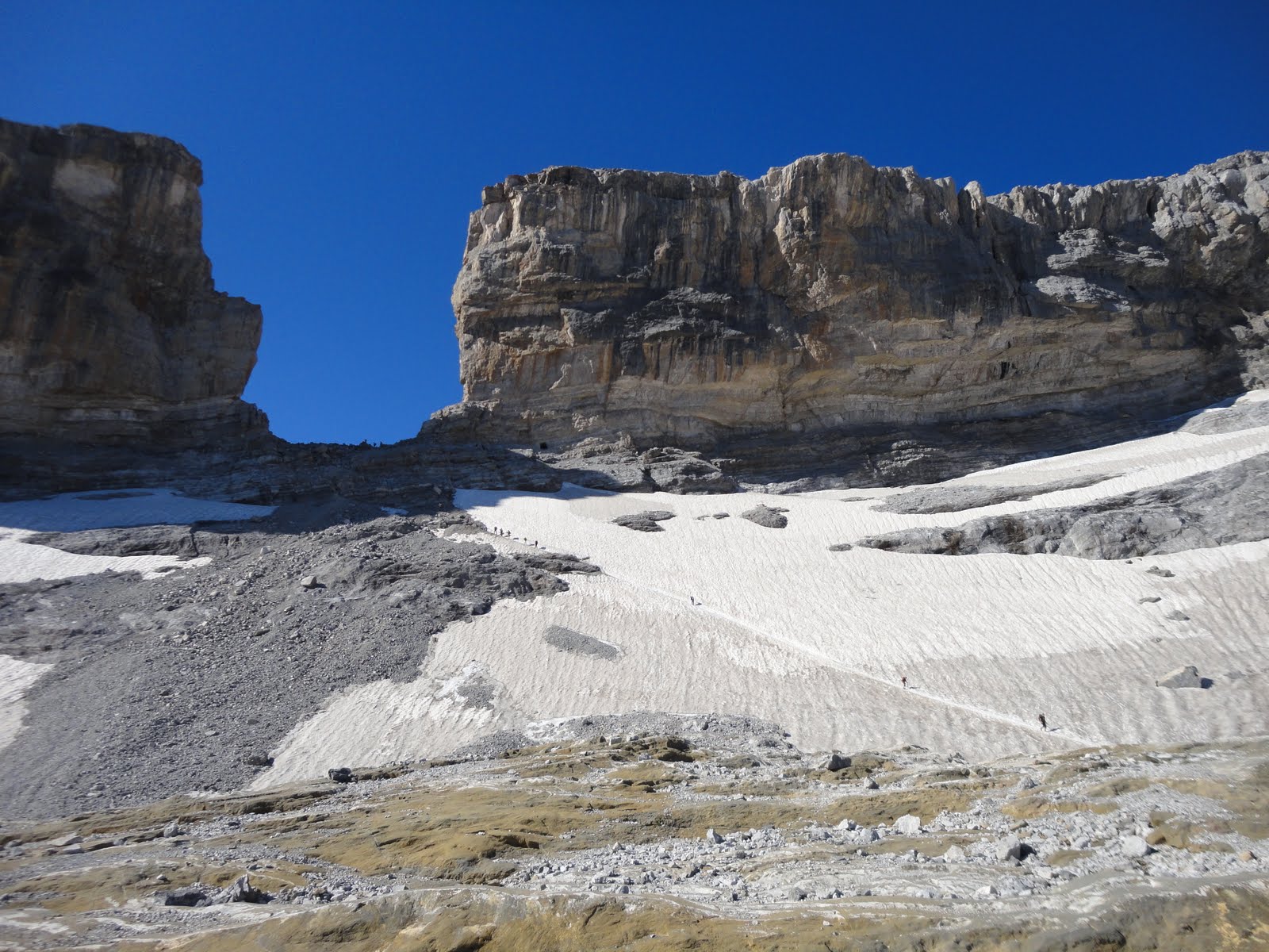 Cortada la CG-6 por un desprendimiento de rocas, image size:1600x1200