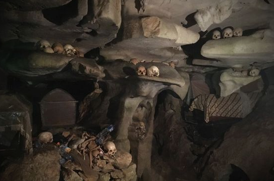 Tana Toraja 10 Unique Graves in the World That Make Heart Pounding