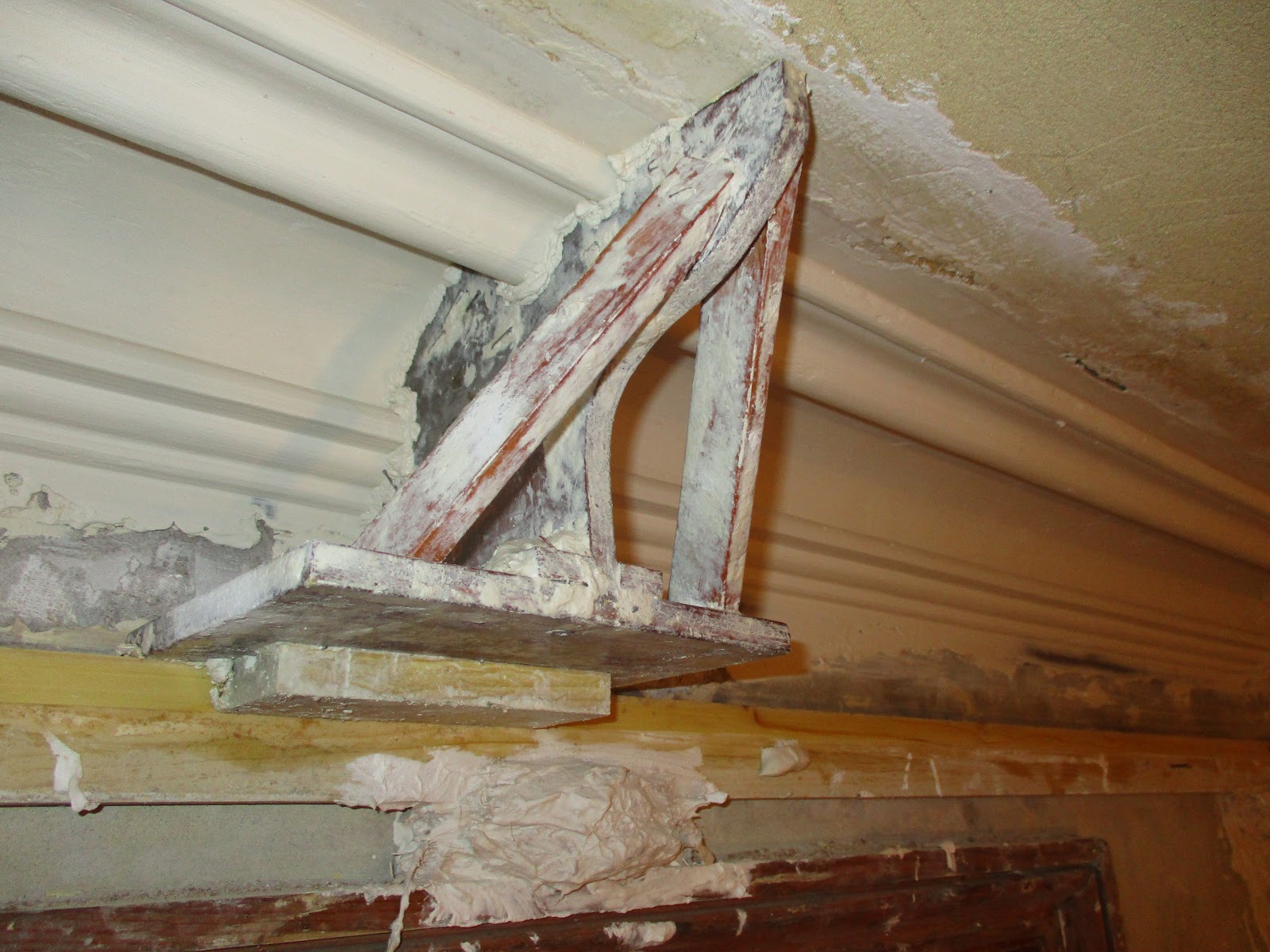 Phil Bailey Heritage Plastering Running repairs in situ plaster moulding