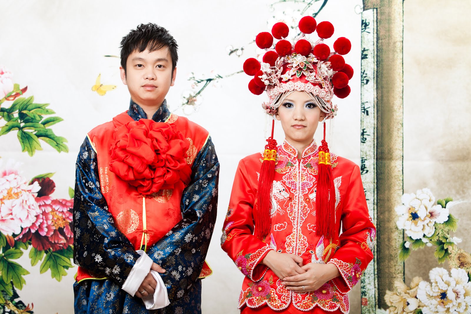 Китайский жених. Свадьба в Китае. Китайская свадьба традиции. Свадебные обычаи в Китае. Невеста в Китае.